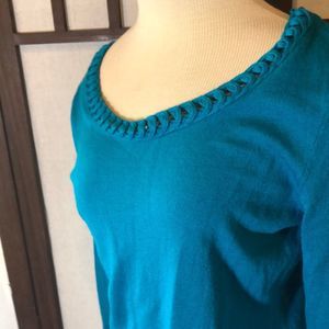 Peacock blue sweater with braided scoop neck M roz&ali